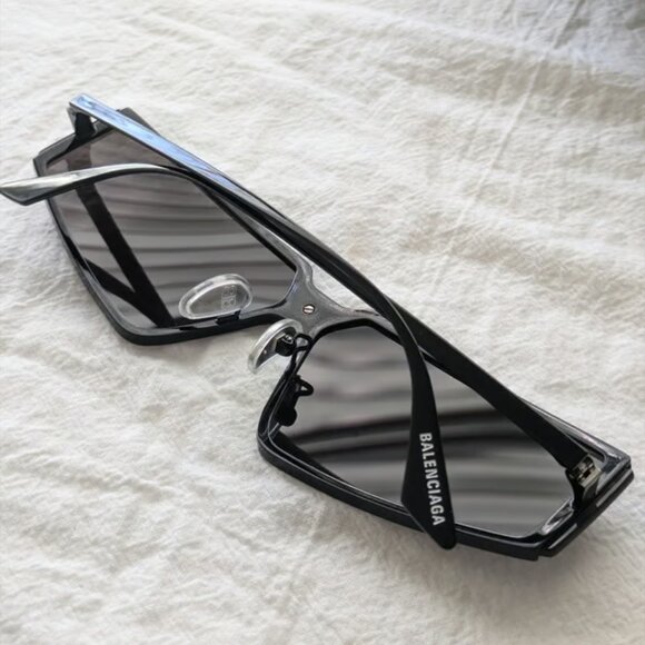 BALENCIAGA Black Thin Angular Sunglasses - Picture 5 of 7